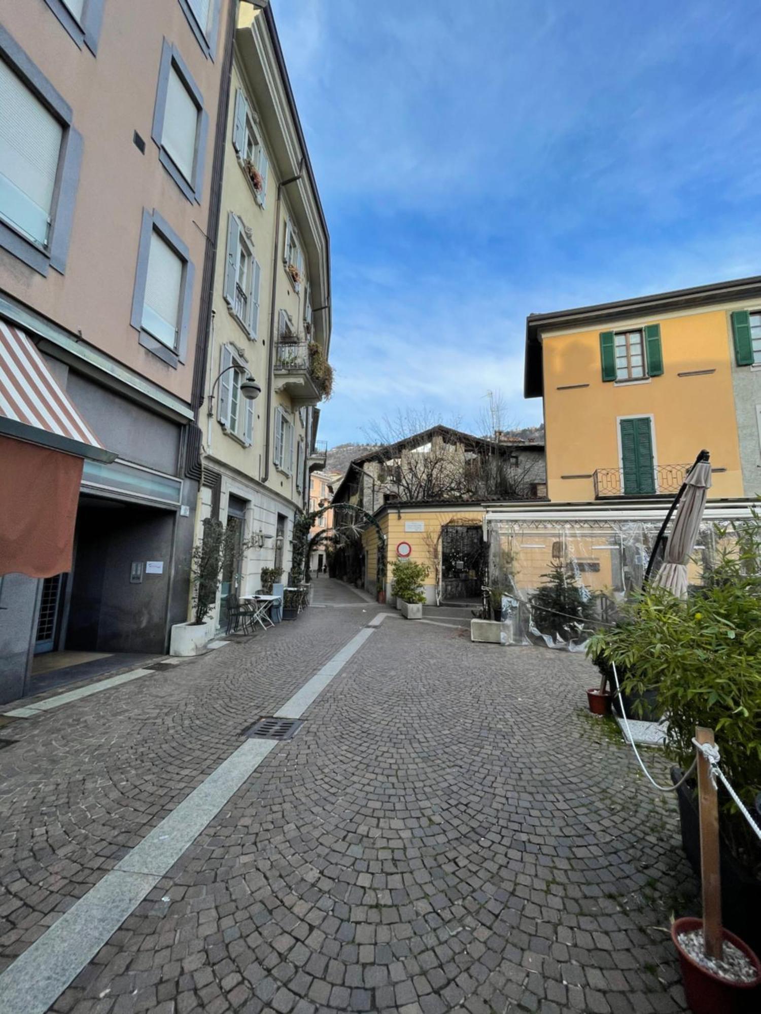Portatorre Suite, A Charming Apartment In The Heart Of Como, Free Private Parking, Air Conditioning & More! المظهر الخارجي الصورة