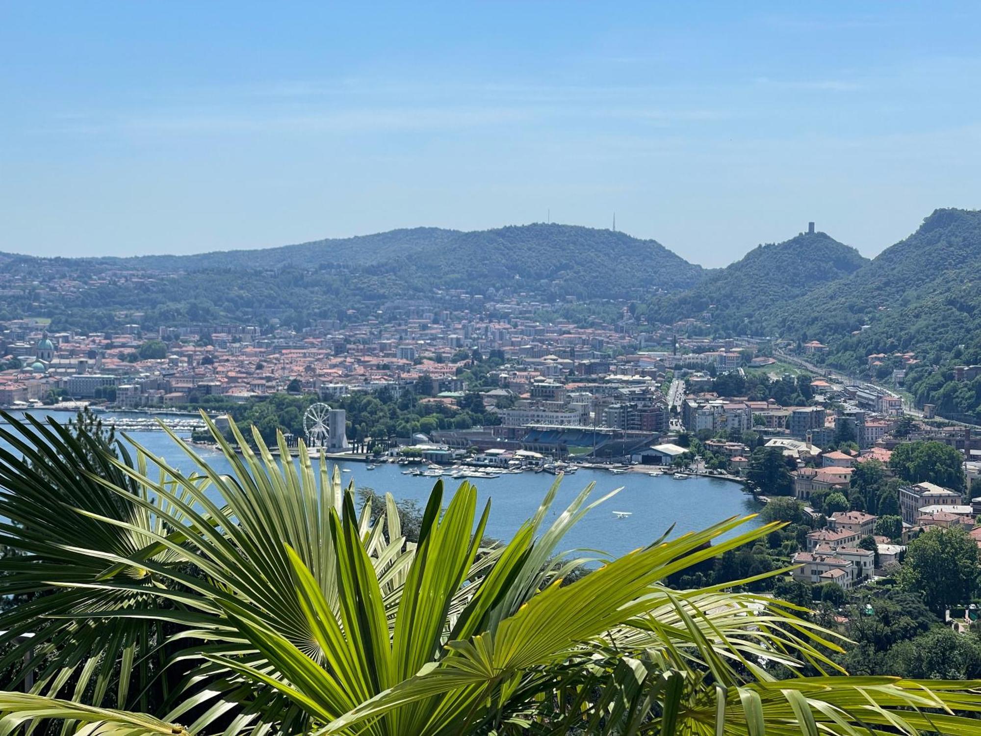Portatorre Suite, A Charming Apartment In The Heart Of Como, Free Private Parking, Air Conditioning & More! المظهر الخارجي الصورة